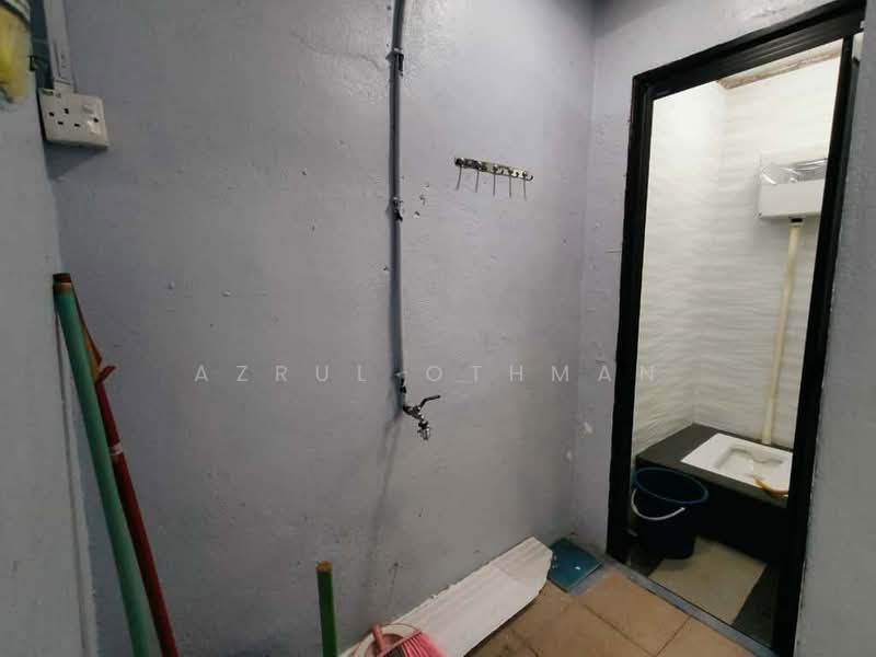 Taman Desa Dahlia untuk Untuk Dijual - RM 260,000, Feb 2026 - Bathroom - PropertyGuru.com.my
