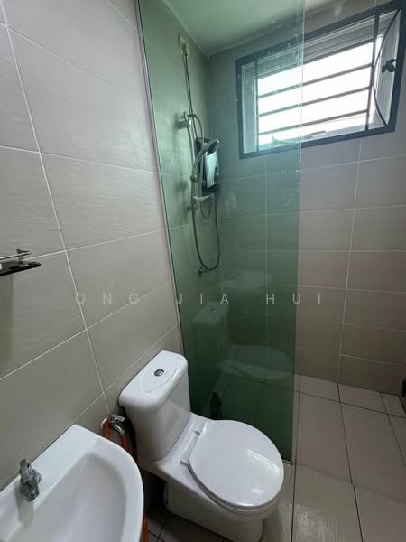 2-storey Terraced House for Sale in Bandar Sri Sendayan (Negeri Sembilan) - Ong Jia Hui - Bathroom - PropertyGuru.com.my
