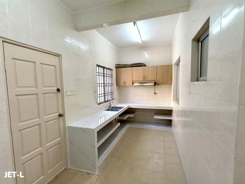 2-storey Terraced House for Rent in Setia Impian (Setia Alam) - Loke . - Kitchen - PropertyGuru.com.my