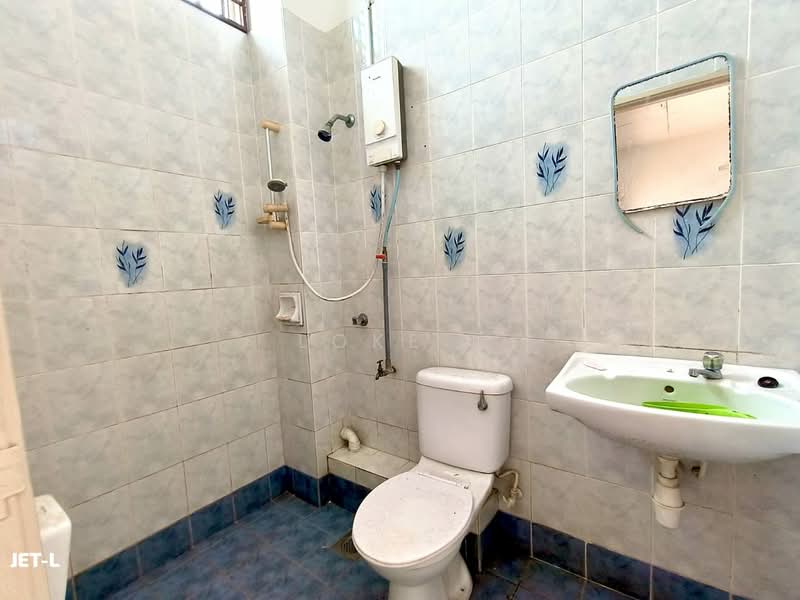 2-storey Terraced House for Rent in Setia Impian (Setia Alam) - Loke . - Bathroom - PropertyGuru.com.my