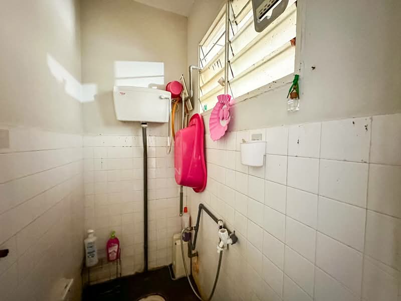 Taman Dagang untuk Untuk Dijual - RM 470,000, Feb 2026 - Bathroom - PropertyGuru.com.my