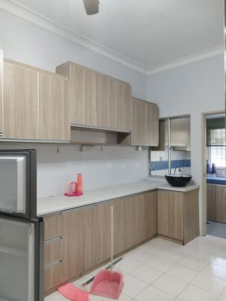 Ipoh klebang ria fully furnished renovated 2 storey house for rent untuk Untuk Disewa - RM 1,850 /bulan, Feb 2026 - Kitchen - PropertyGuru.com.my