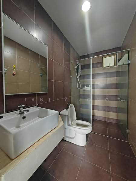 Service Residence for Rent at D'Inspire Residence (Inspira Bestari) - Janlly Jong - Bathroom - PropertyGuru.com.my
