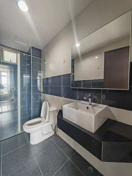 Service Residence for Rent at D'Inspire Residence (Inspira Bestari) - Janlly Jong - Bathroom - PropertyGuru.com.my