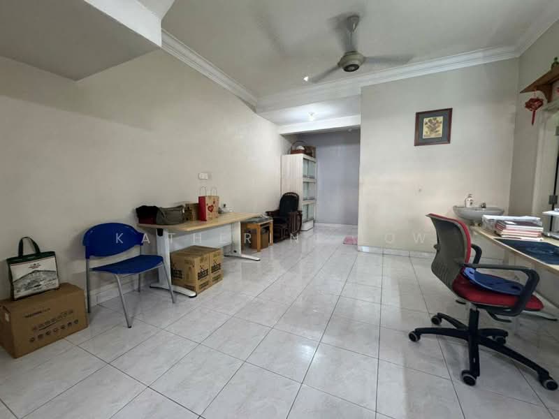 2-storey Terraced House for Sale in Taman Desa Tebrau (Tebrau) - Katherine Low - Study - PropertyGuru.com.my