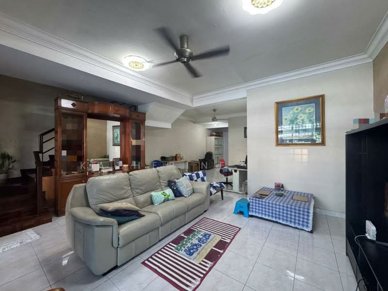 2-storey Terraced House for Sale in Taman Desa Tebrau (Tebrau) - Katherine Low - Living Room - PropertyGuru.com.my