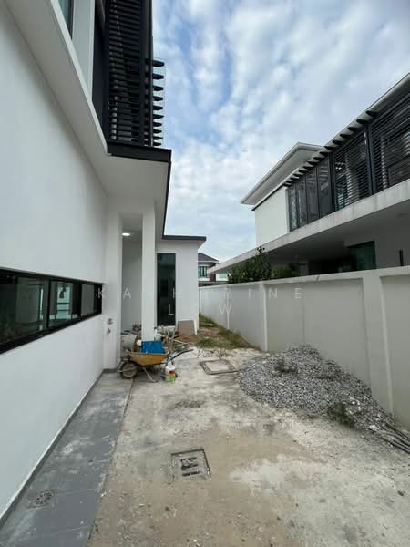 Semi-Detached House for Sale in Setia Tropika (Johor Bahru) - Katherine Low - Exterior - PropertyGuru.com.my