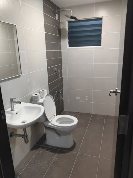 Condominium for Rent at Paraiso Residence @ The Earth - Chun Wei - Bathroom - PropertyGuru.com.my