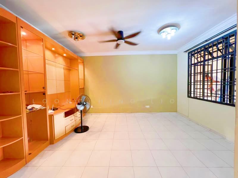 2-storey Terraced House for Sale in Taman Tampoi Indah (Tampoi) - Loong Hing Liong - Living Room - PropertyGuru.com.my