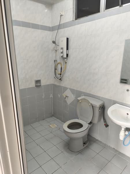 Condominium for Rent at Impian Heights - Jay Ng - Bathroom - PropertyGuru.com.my