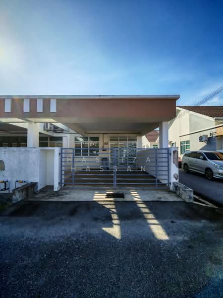 1-storey Terraced House for Rent in Senawang (Negeri Sembilan) - Hasliza Hassan - Exterior - PropertyGuru.com.my