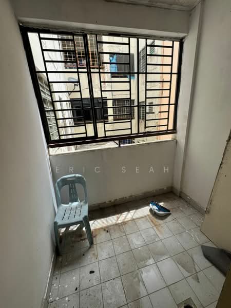 Vista Seri Alam untuk Untuk Disewa - RM 1,200 /bulan, Feb 2026 - Balcony - PropertyGuru.com.my