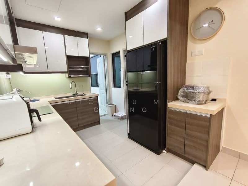 Kondominium untuk Dijual di Atmosfera Kondominium - Eric Lau Mun Chung - Kitchen - PropertyGuru.com.my