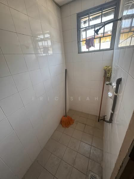 Shop for Rent in Johor Bahru (Johor) - Eric Seah - Interior - PropertyGuru.com.my