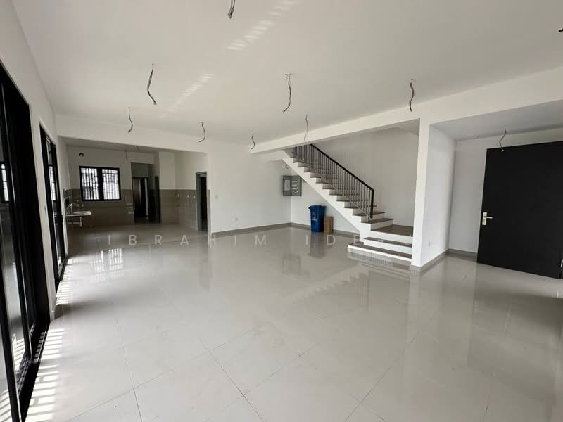 2-storey Terraced House for Sale in Elmina (Shah Alam) - Ibrahim Iderus - Living Room - PropertyGuru.com.my