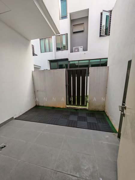 Lake Point Residence untuk Untuk Disewa - RM 4,200 /bulan, Feb 2026 - Exterior - PropertyGuru.com.my