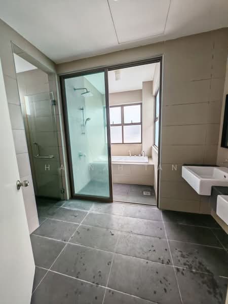 Lake Point Residence untuk Untuk Disewa - RM 4,200 /bulan, Feb 2026 - Bathroom - PropertyGuru.com.my