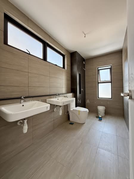 Terraced House for Sale in Petaling Jaya (Selangor) - Muhd Khairulnawawi Kamaruddin - Bathroom - PropertyGuru.com.my