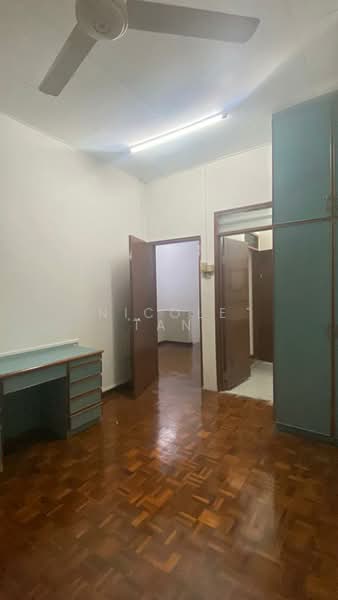 2-storey Terraced House for Sale in Taman Bukit Mewah (Tampoi) - Nicole Tan - Interior - PropertyGuru.com.my