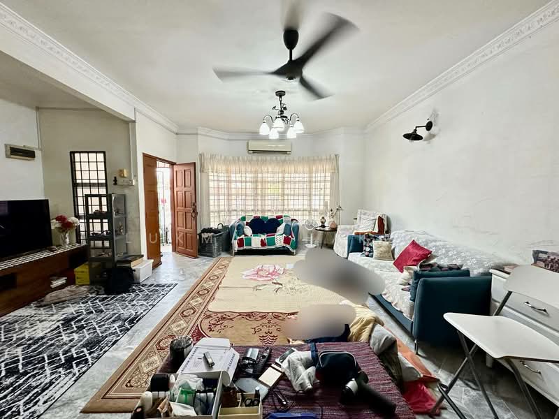 2-storey Terraced House for Sale in Semenyih (Selangor) - Lukman Hakim - Living Room - PropertyGuru.com.my