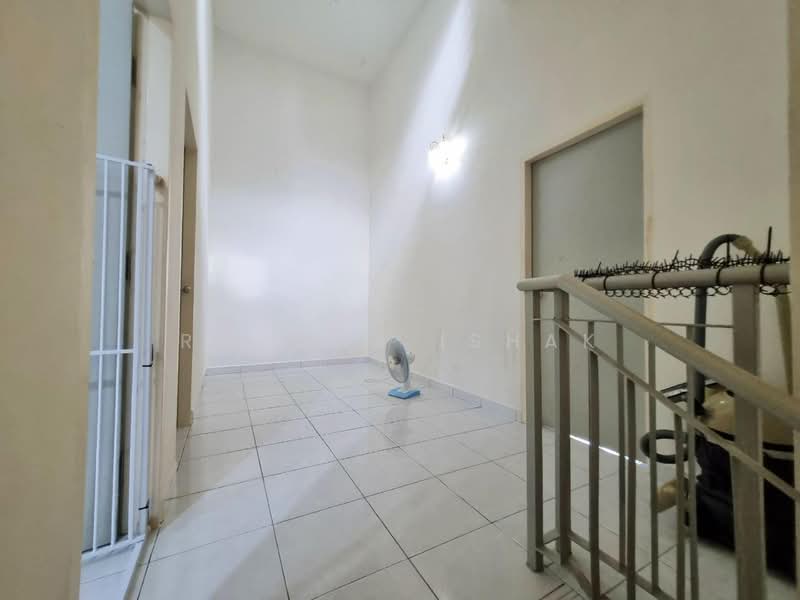 2-storey Terraced House for Sale in Puncak Alam (Selangor) - Rohana Ishak - Interior - PropertyGuru.com.my