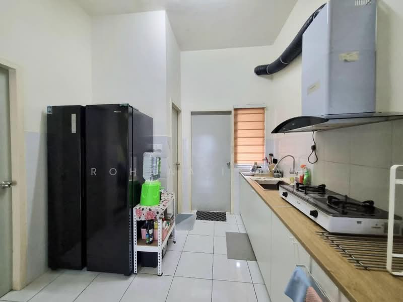 2-storey Terraced House for Sale in Puncak Alam (Selangor) - Rohana Ishak - Kitchen - PropertyGuru.com.my
