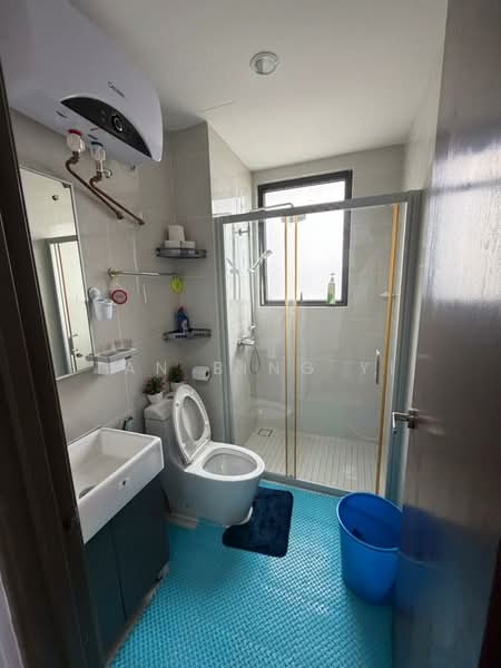 Condominium for Rent at Kings Bay @ Country Garden Danga Bay - Tan Bing Yi - Bathroom - PropertyGuru.com.my