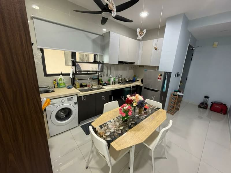Condominium for Rent at Kings Bay @ Country Garden Danga Bay - Tan Bing Yi - Kitchen - PropertyGuru.com.my