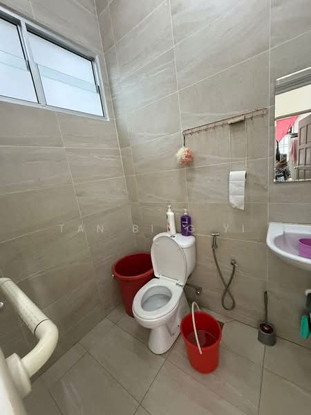 2-storey Terraced House for Sale in Bukit Indah (Iskandar Puteri (Nusajaya)) - Tan Bing Yi - Bathroom - PropertyGuru.com.my