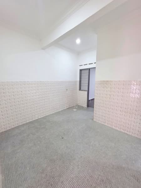 1-storey Terraced House for Sale in Taman Puteri Wangsa (Ulu Tiram) - Loong Hing Liong - Interior - PropertyGuru.com.my