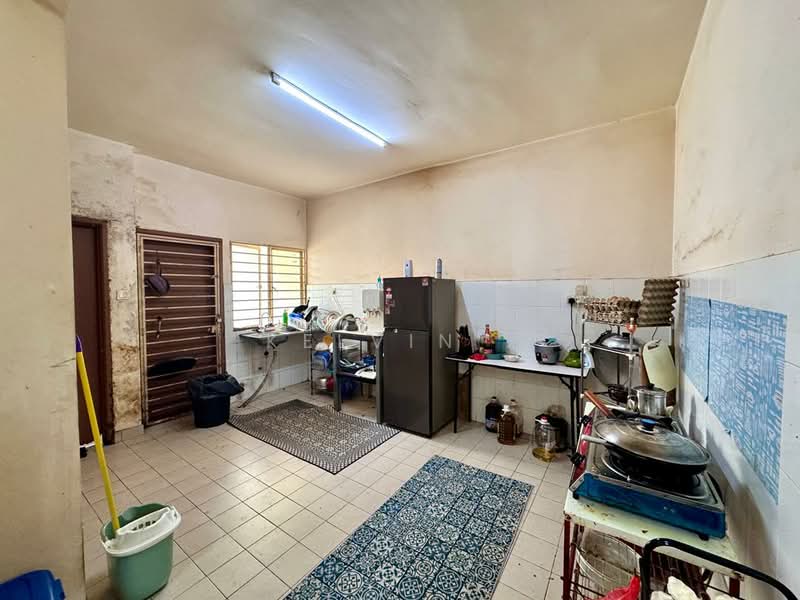 2-storey Terraced House for Sale in Saujana Rawang (Rawang) - Kelvin . - Kitchen - PropertyGuru.com.my