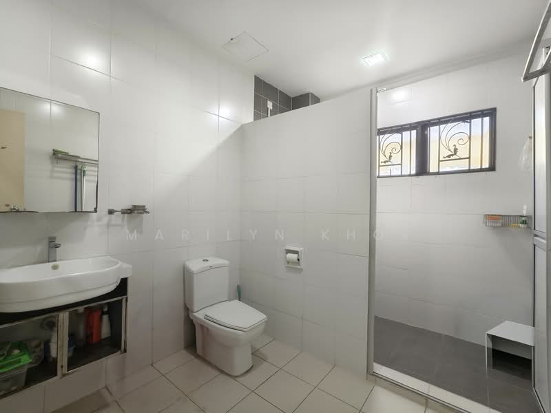 3-storey Terraced House for Sale in Selayang (Selangor) - Marilyn Khor - Bathroom - PropertyGuru.com.my