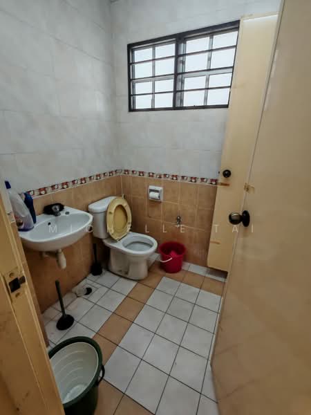 2-storey Terraced House for Rent in Bandar Puteri Puchong (Puchong) - Michelle Tai - Bathroom - PropertyGuru.com.my