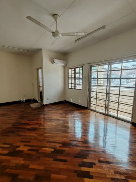 2-storey Terraced House for Rent in Bandar Puteri Puchong (Puchong) - Michelle Tai - Living Room - PropertyGuru.com.my