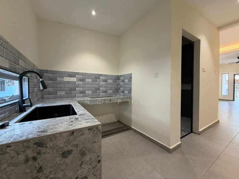 Rumah Teres 1 Tingkat untuk Dijual di Taman Bukit Serindit (Melaka City) - Vinc Pheng - Kitchen - PropertyGuru.com.my
