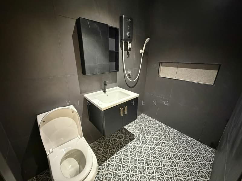 Rumah Teres 1 Tingkat untuk Dijual di Taman Bukit Serindit (Melaka City) - Vinc Pheng - Bathroom - PropertyGuru.com.my