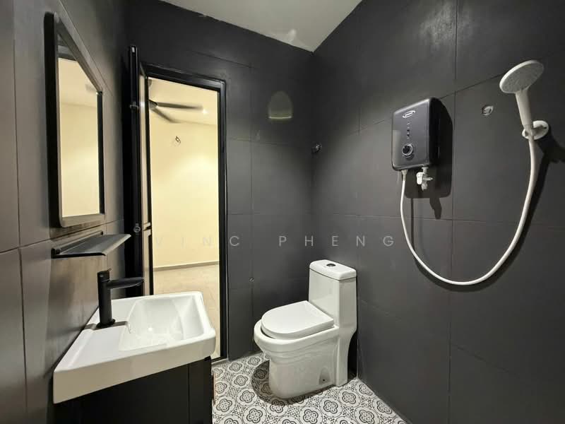Rumah Teres 1 Tingkat untuk Dijual di Taman Bukit Serindit (Melaka City) - Vinc Pheng - Bathroom - PropertyGuru.com.my