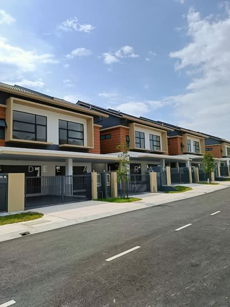 2-storey Terraced House for Sale in Shah Alam (Selangor) - Deela Ibrahim - Exterior - PropertyGuru.com.my
