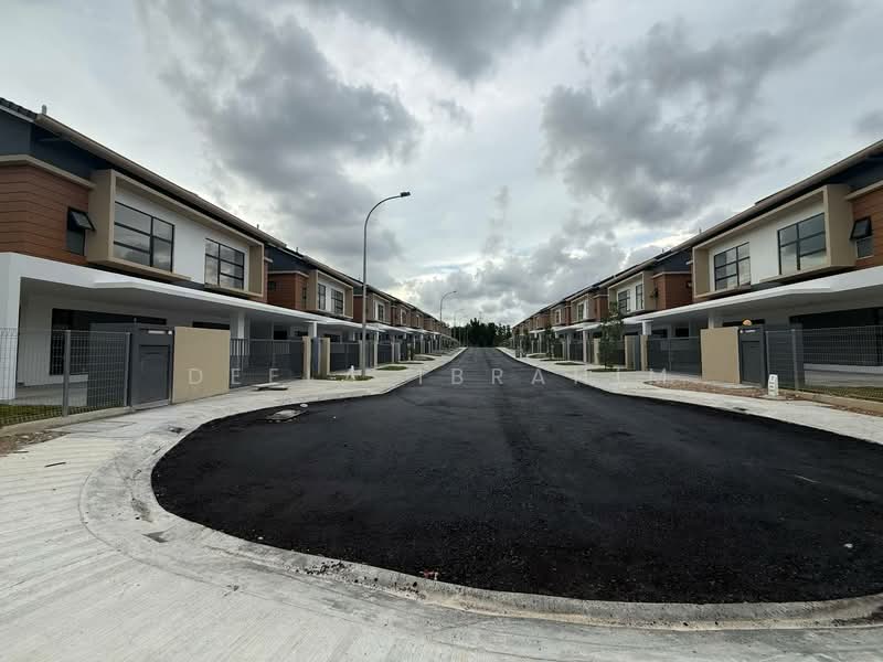 2-storey Terraced House for Sale in Shah Alam (Selangor) - Deela Ibrahim - Exterior - PropertyGuru.com.my