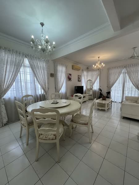 2-storey Terraced House for Rent in Setia Impian (Setia Alam) - Elaine Yap - Living Room - PropertyGuru.com.my