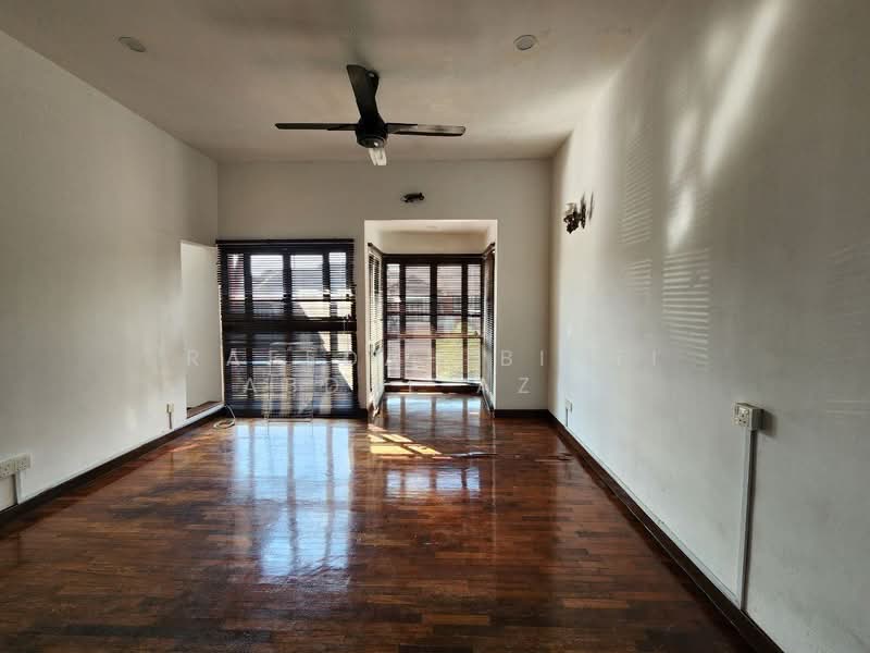 2-storey Terraced House for Sale in Bukit Jelutong (Shah Alam) - Rafedah Binti Abdul Aziz - Living Room - PropertyGuru.com.my