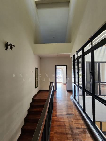 2-storey Terraced House for Sale in Bukit Jelutong (Shah Alam) - Rafedah Binti Abdul Aziz - Corridor - PropertyGuru.com.my