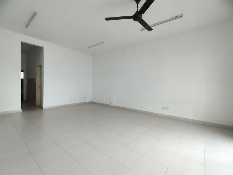 2-storey Terraced House for Sale in Taman Dato Demang (Seri Kembangan) - Azli Ibrahim - Interior - PropertyGuru.com.my