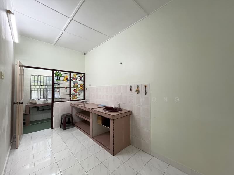 1-storey Terraced House for Sale in Bandar Baru Kampar (Kampar) - Presley Chong - Dry Kitchen - PropertyGuru.com.my