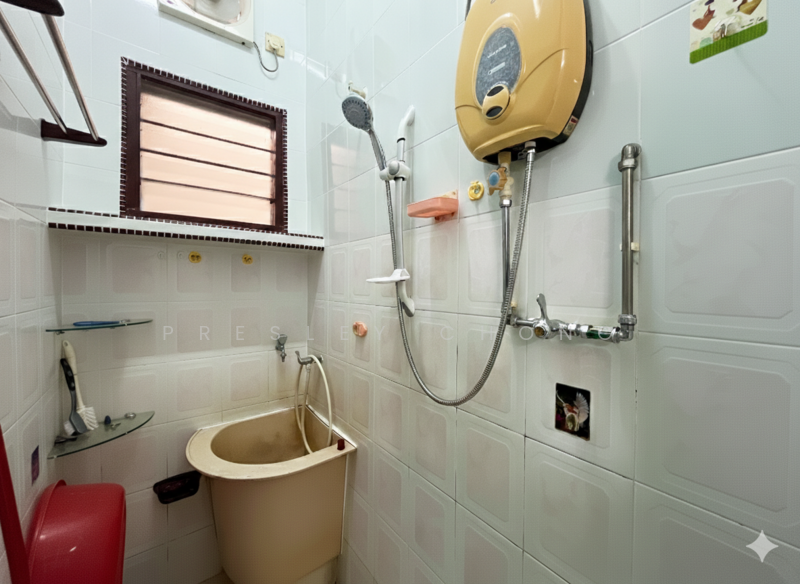 1-storey Terraced House for Sale in Bandar Baru Kampar (Kampar) - Presley Chong - Bathroom 2 - PropertyGuru.com.my