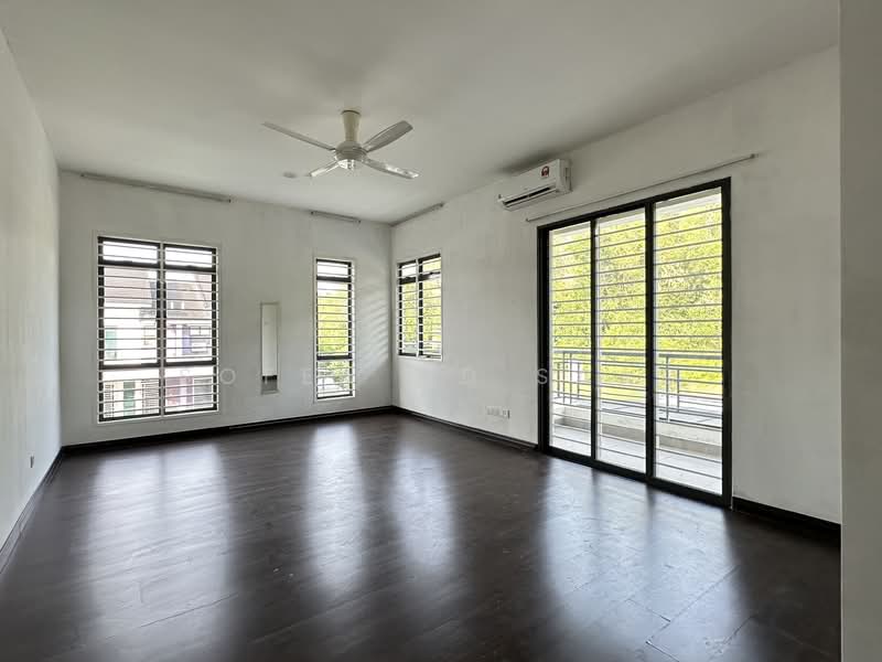 2-storey Terraced House for Sale in Presint 11 (Putrajaya) - Sofea Md Saad - Living Room - PropertyGuru.com.my