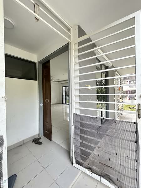 2-storey Terraced House for Sale in Presint 11 (Putrajaya) - Sofea Md Saad - Entrance - PropertyGuru.com.my