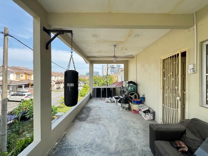 2-storey Terraced House for Sale in Taman Equine (Seri Kembangan) - Azli Ibrahim - Exterior - PropertyGuru.com.my