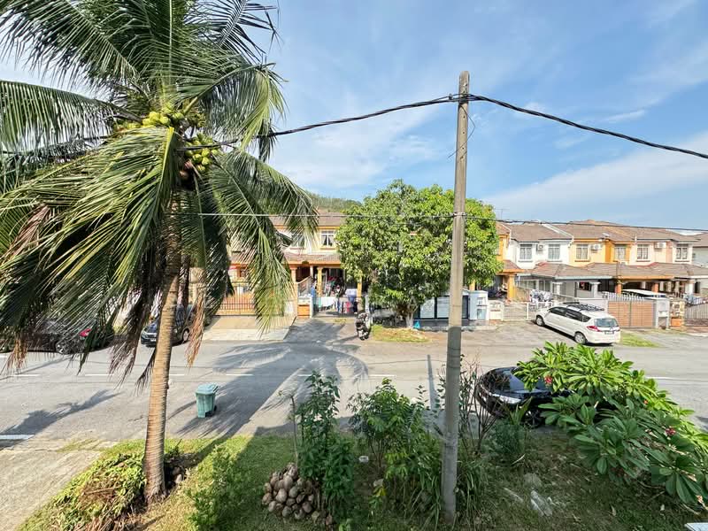 2-storey Terraced House for Sale in Taman Equine (Seri Kembangan) - Azli Ibrahim - Exterior - PropertyGuru.com.my