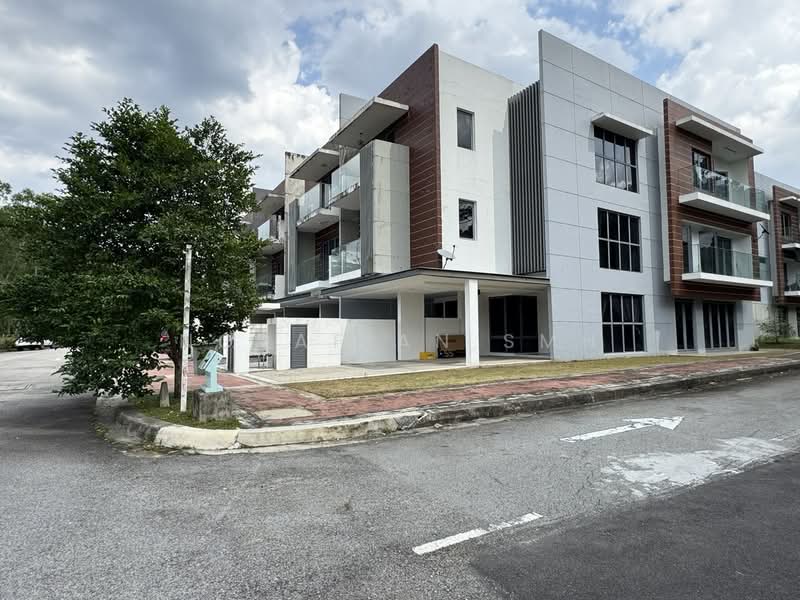 The Vale @ Sutera Damansara untuk Untuk Disewa - RM 2,800 /bulan, Feb 2026 - Exterior - PropertyGuru.com.my